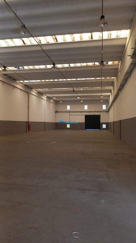 Depósito-Galpão-Armazém para alugar, 1006m² - Foto 1