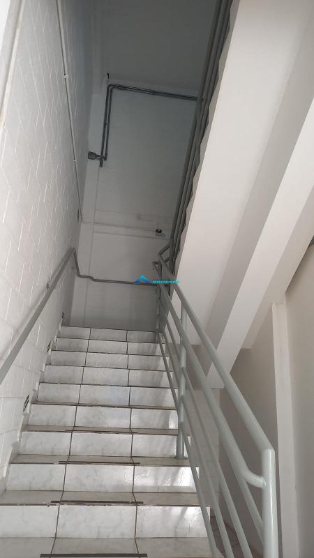 Depósito-Galpão-Armazém para alugar, 1006m² - Foto 11