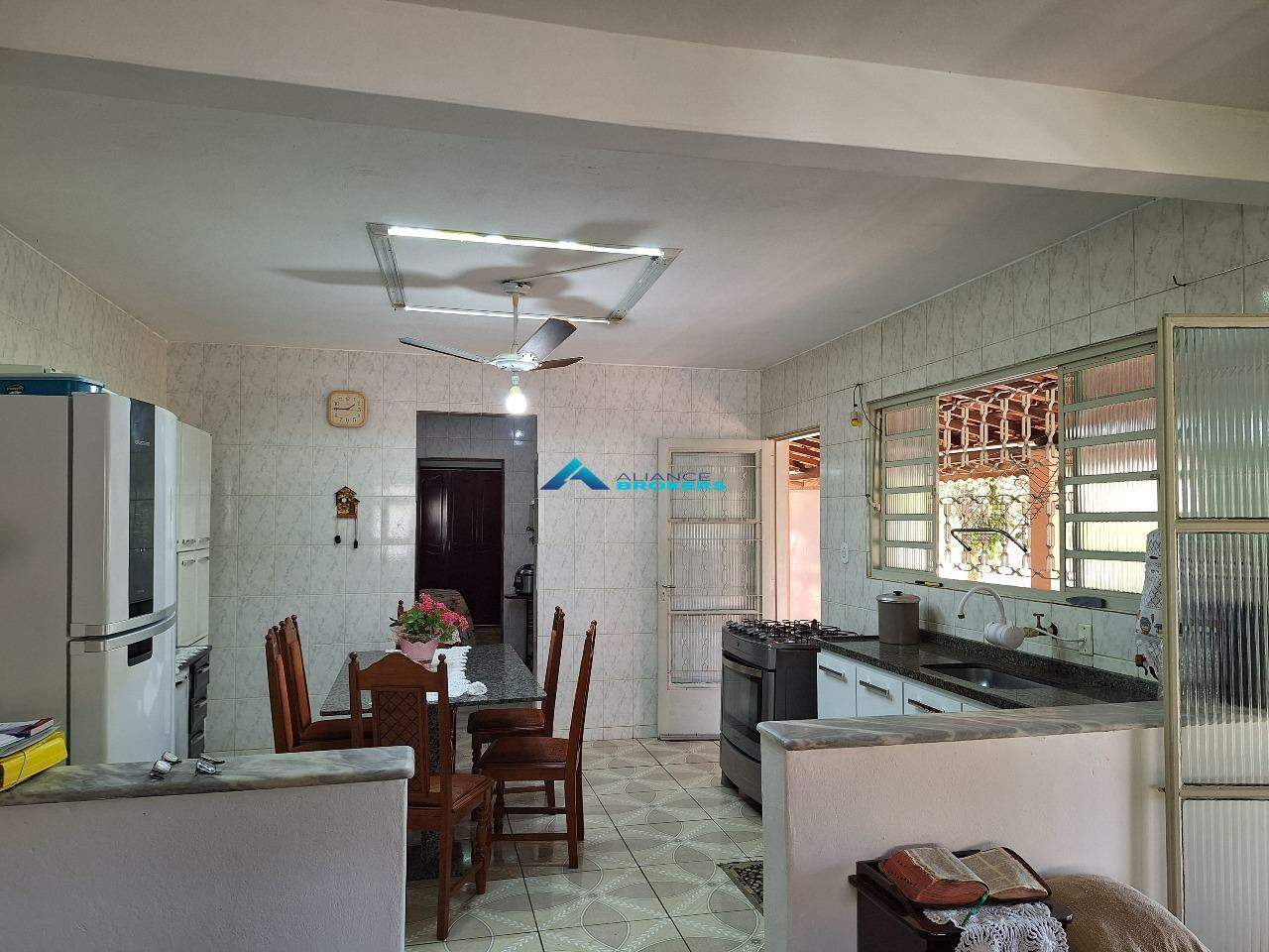 Chácara à venda com 2 quartos, 170m² - Foto 19