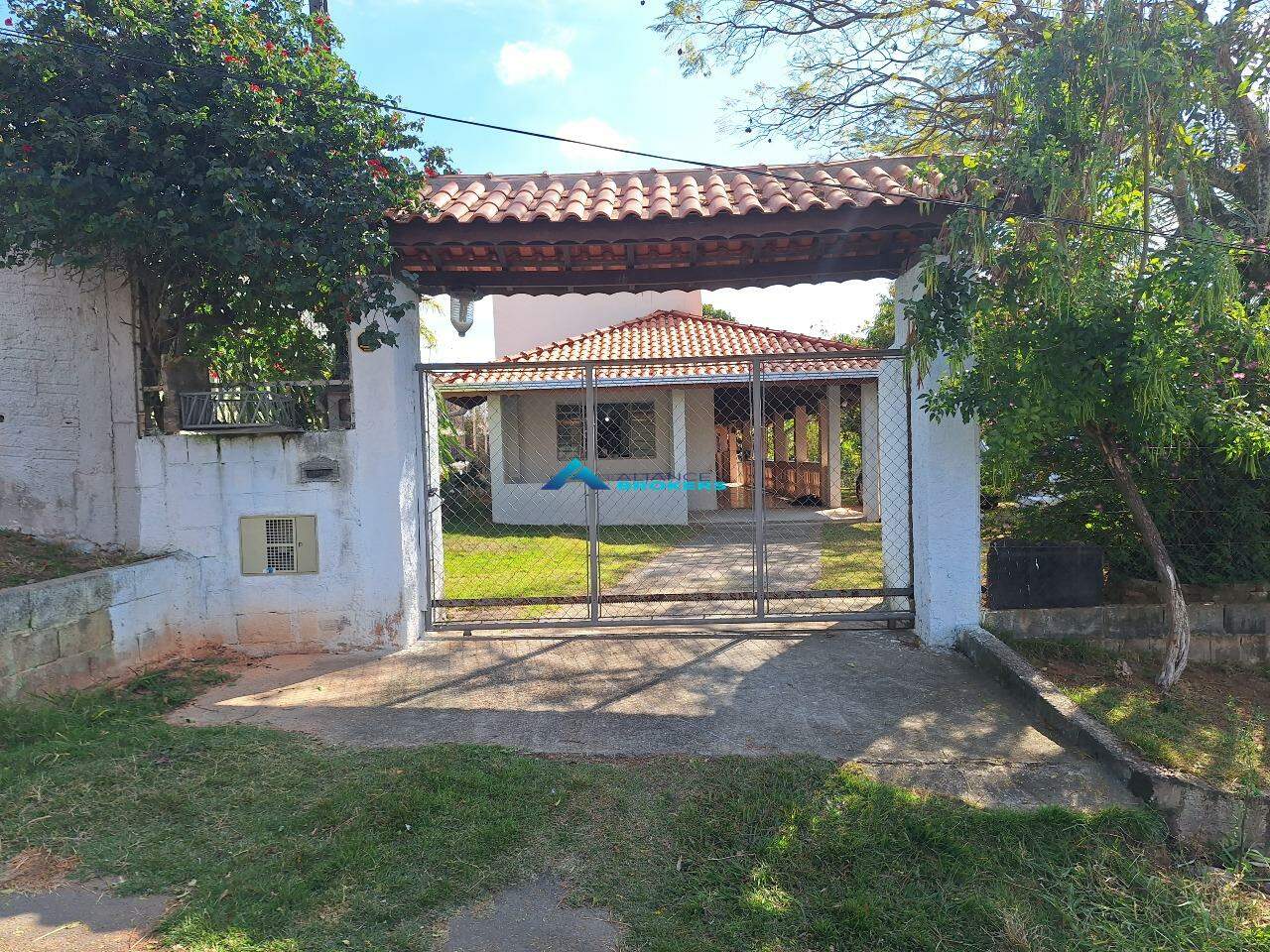 Chácara à venda com 2 quartos, 170m² - Foto 1