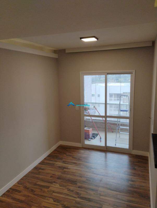 Apartamento à venda com 2 quartos, 58m² - Foto 19