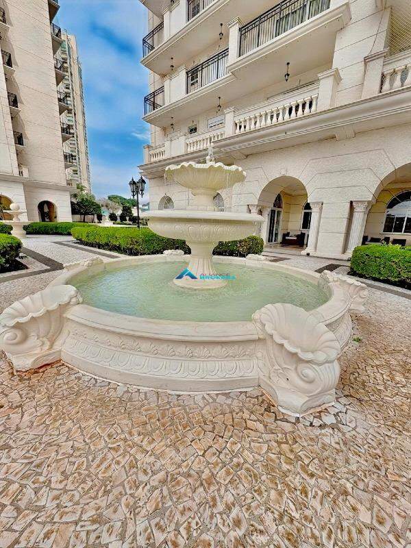 Apartamento para alugar com 3 quartos, 157m² - Foto 12