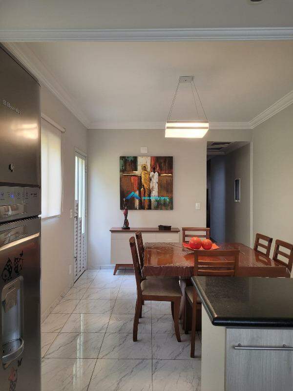 Casa à venda com 3 quartos, 200m² - Foto 10