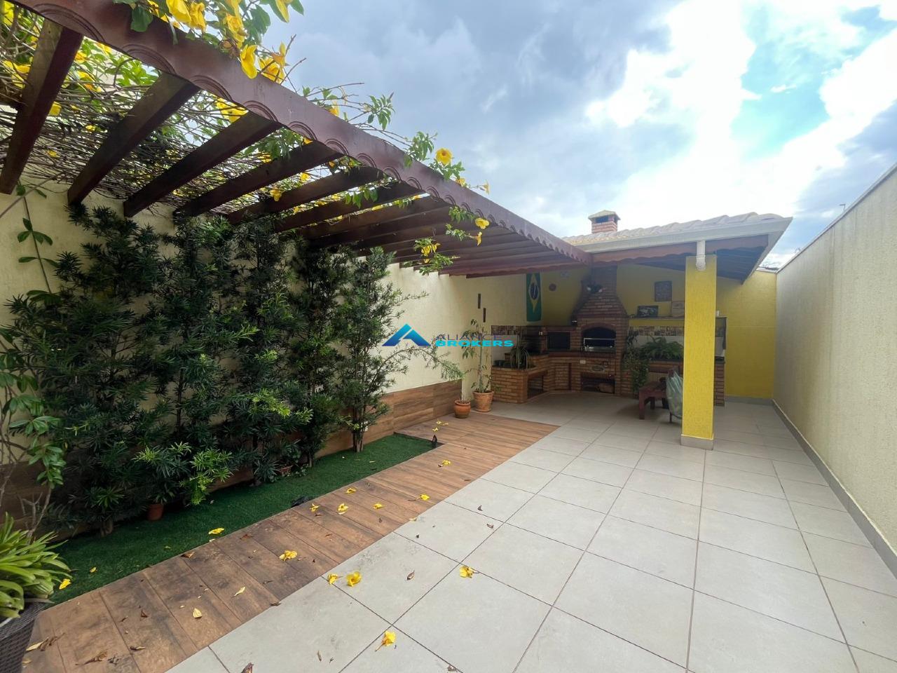 Casa, 3 quartos, 200 m² - Foto 1