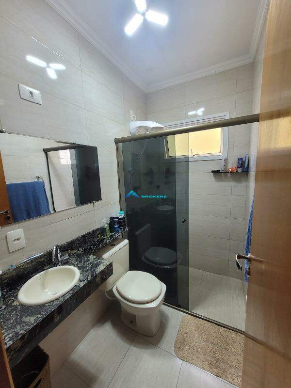 Casa à venda com 3 quartos, 200m² - Foto 13