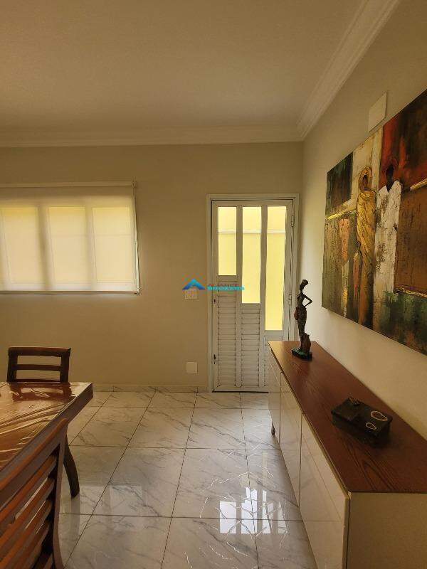 Casa à venda com 3 quartos, 200m² - Foto 11