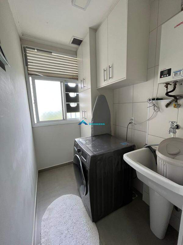 Apartamento à venda com 2 quartos, 66m² - Foto 4