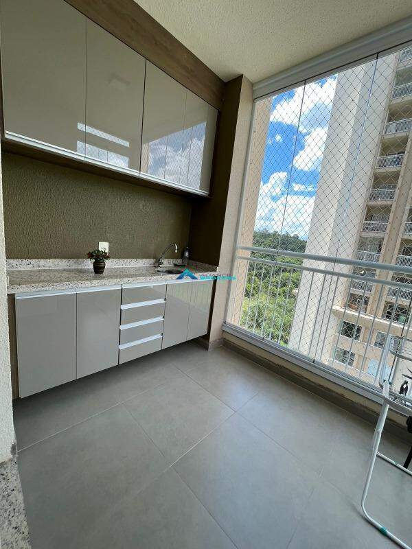 Apartamento à venda com 2 quartos, 66m² - Foto 2