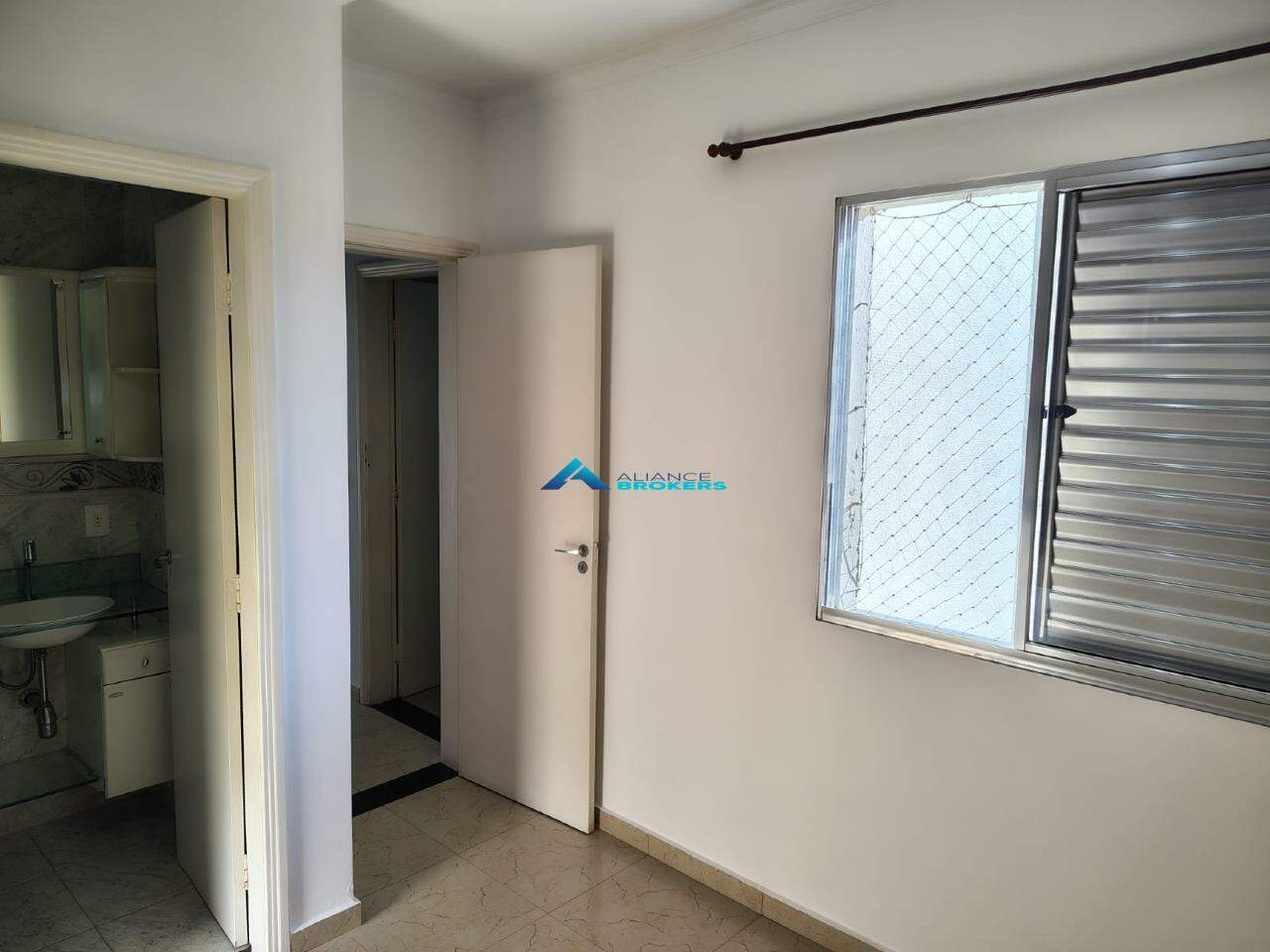 Apartamento à venda com 3 quartos, 76m² - Foto 10