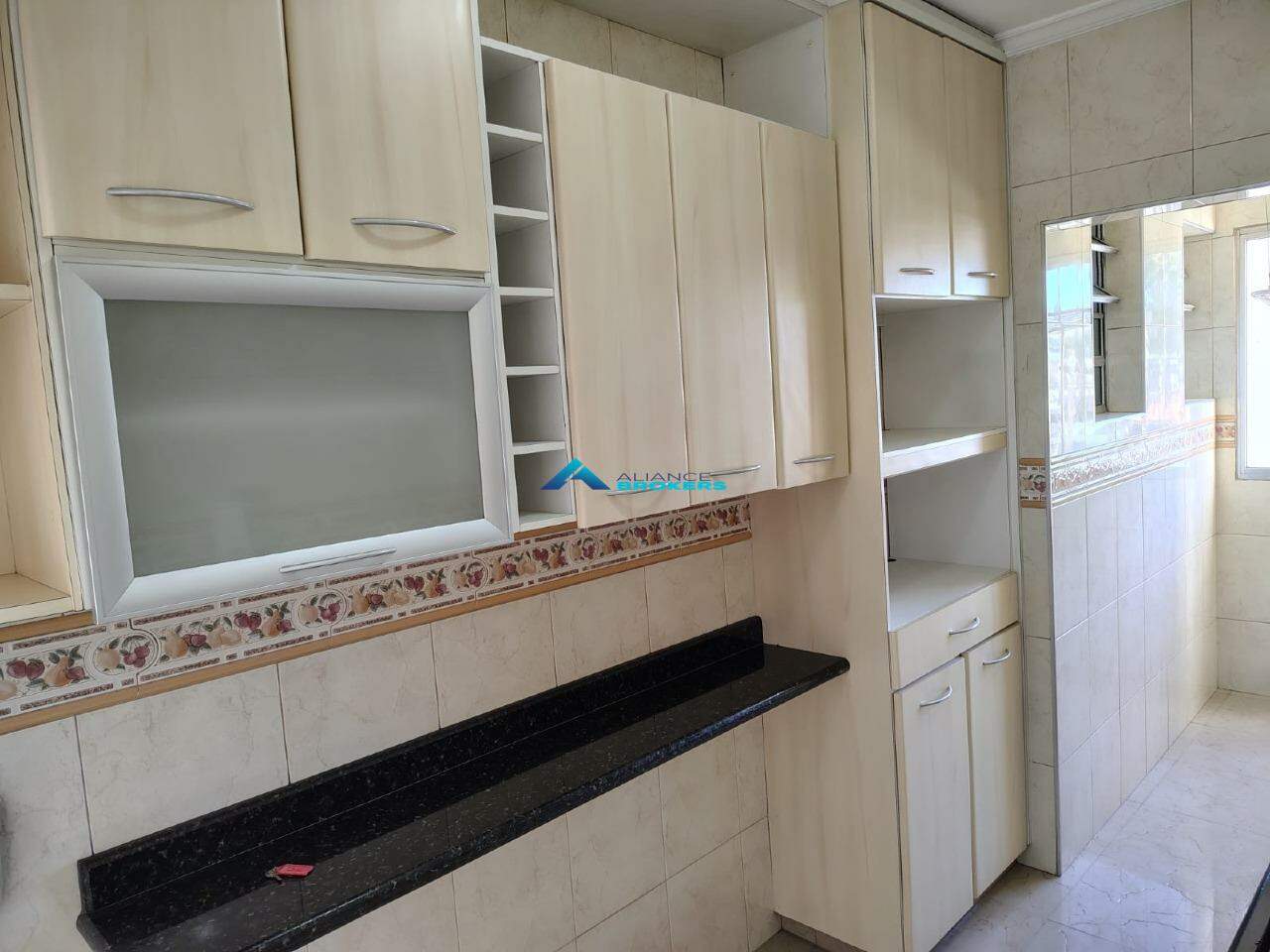 Apartamento à venda com 3 quartos, 76m² - Foto 9