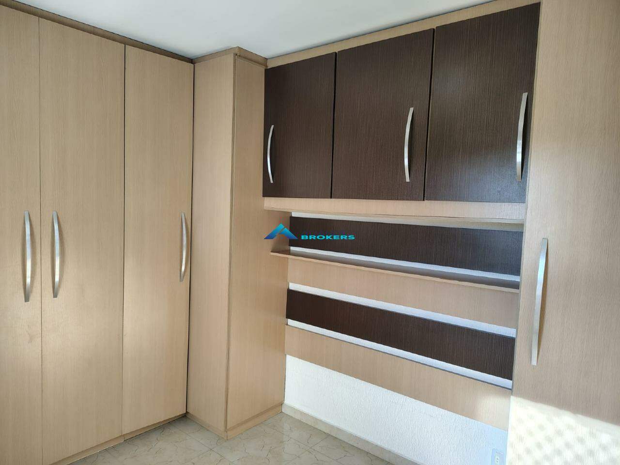Apartamento à venda com 3 quartos, 76m² - Foto 11