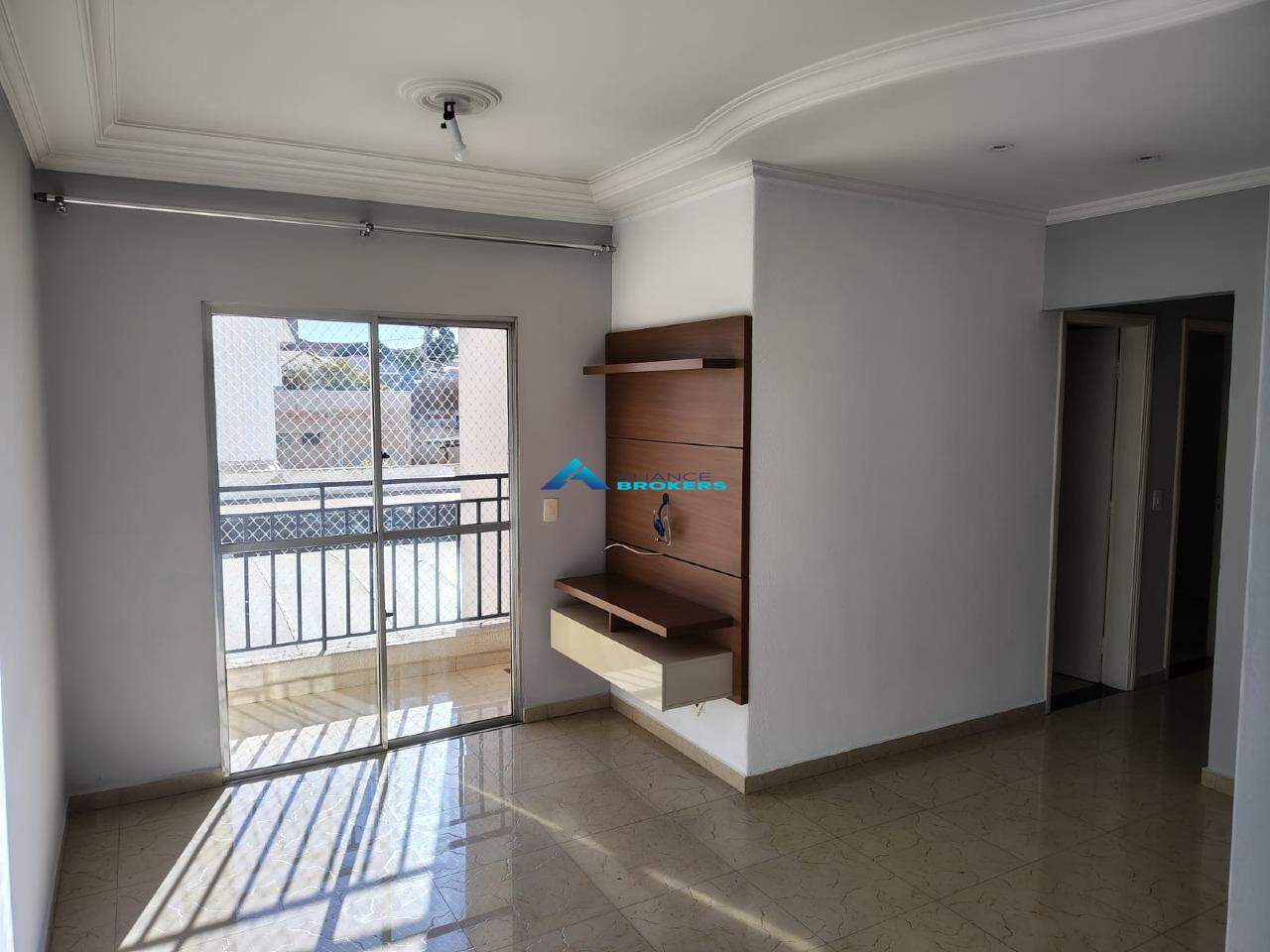 Apartamento à venda com 3 quartos, 76m² - Foto 1