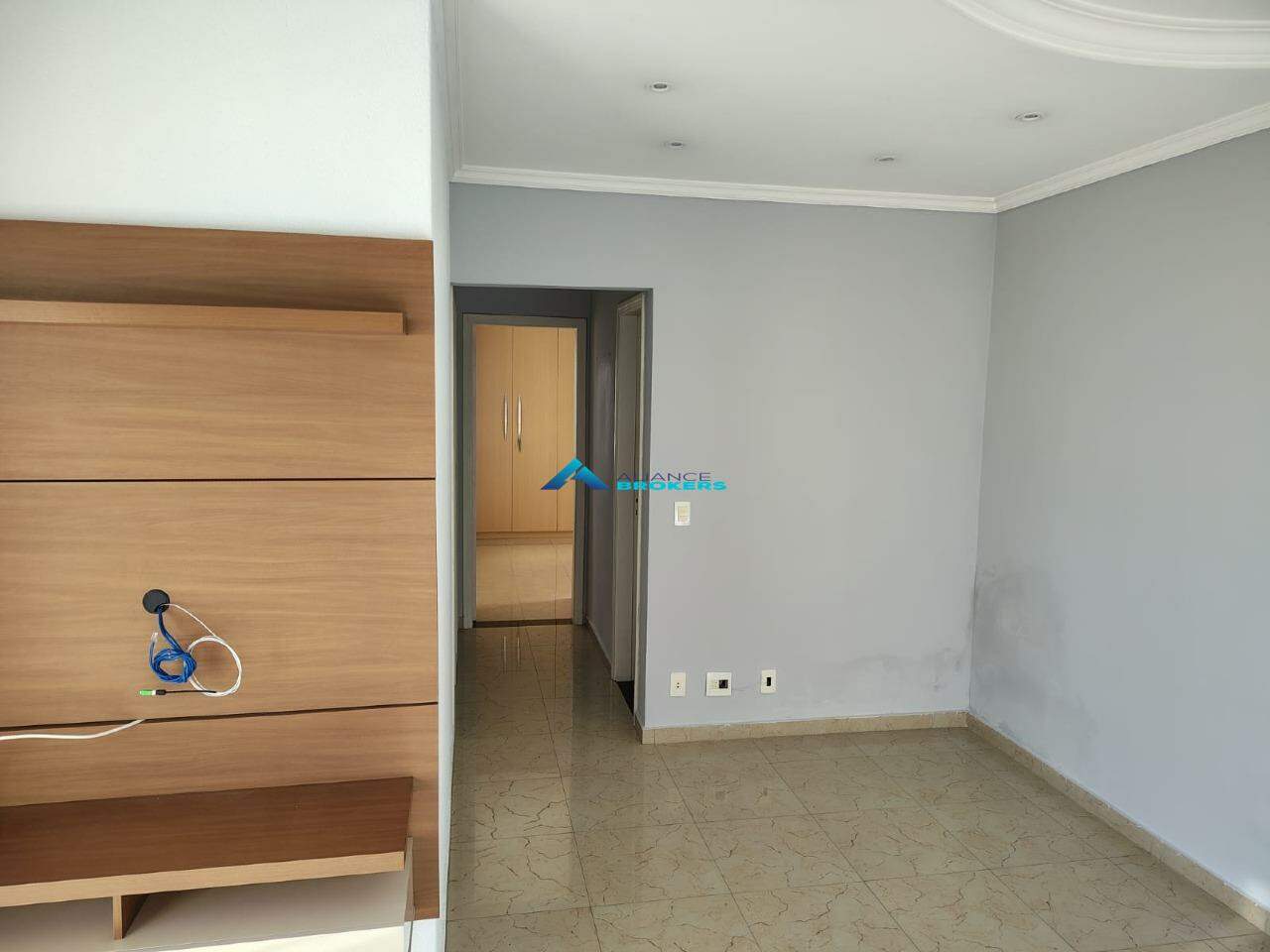Apartamento à venda com 3 quartos, 76m² - Foto 4