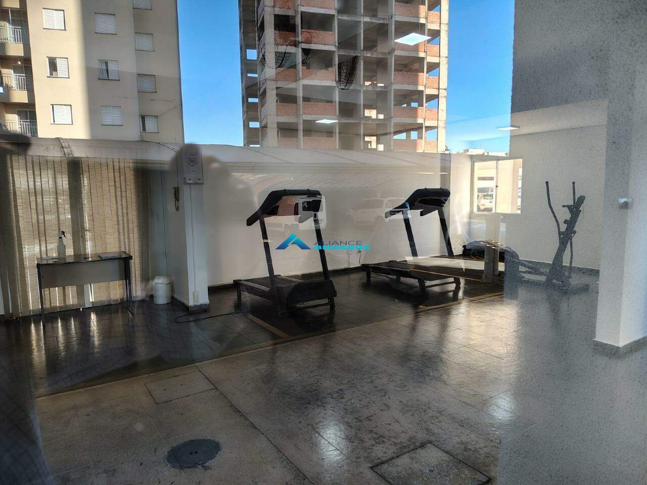 Apartamento à venda com 3 quartos, 76m² - Foto 30
