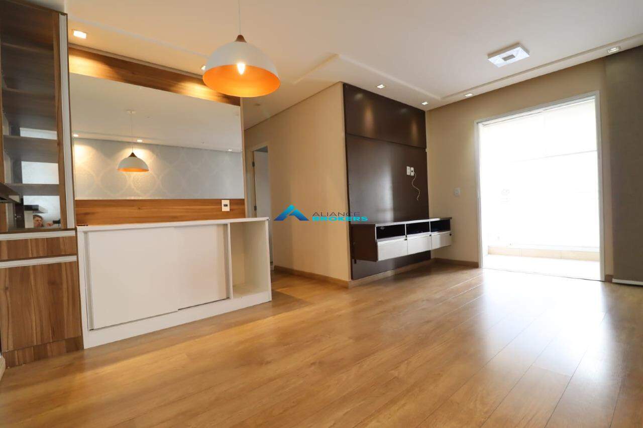 Apartamento à venda com 3 quartos, 83m² - Foto 2