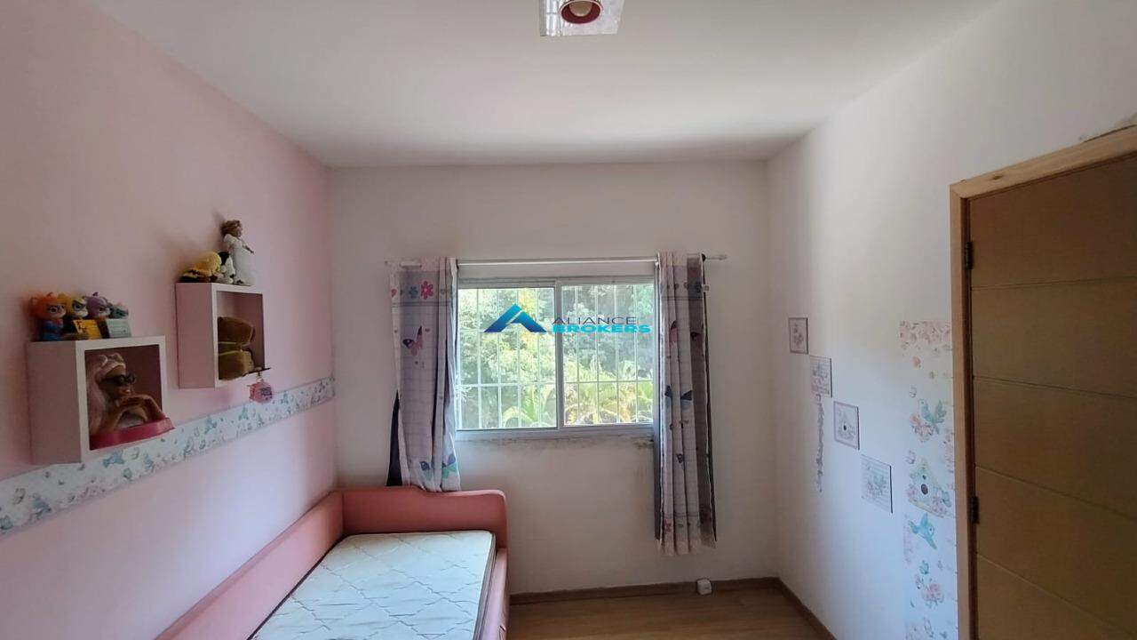 Casa, 4 quartos, 270 m² - Foto 8