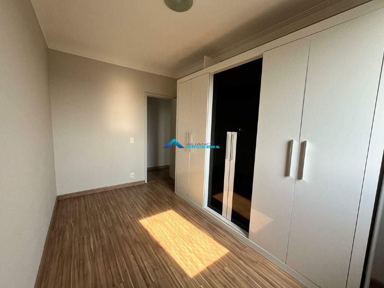 Apartamento à venda com 2 quartos, 52m² - Foto 17