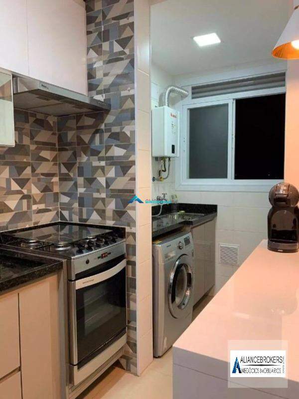 Apartamento à venda com 2 quartos, 61m² - Foto 4