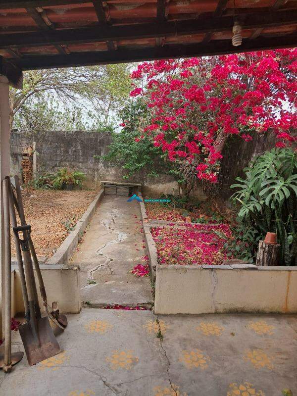 Casa à venda com 2 quartos, 211m² - Foto 24