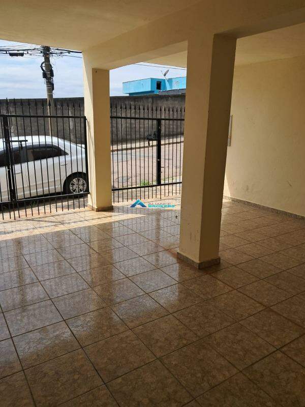 Casa à venda com 2 quartos, 211m² - Foto 2
