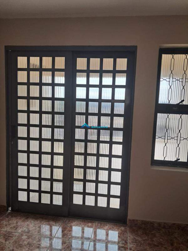Casa à venda com 2 quartos, 211m² - Foto 10
