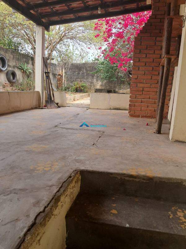 Casa à venda com 2 quartos, 211m² - Foto 25