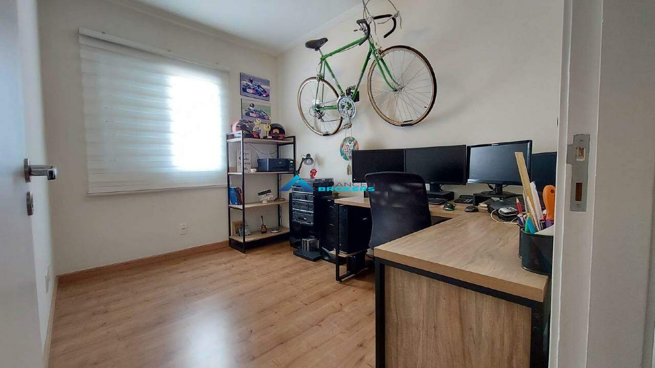 Apartamento à venda com 3 quartos, 83m² - Foto 4