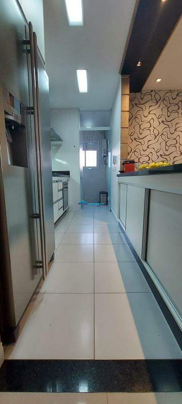 Apartamento à venda com 3 quartos, 83m² - Foto 17