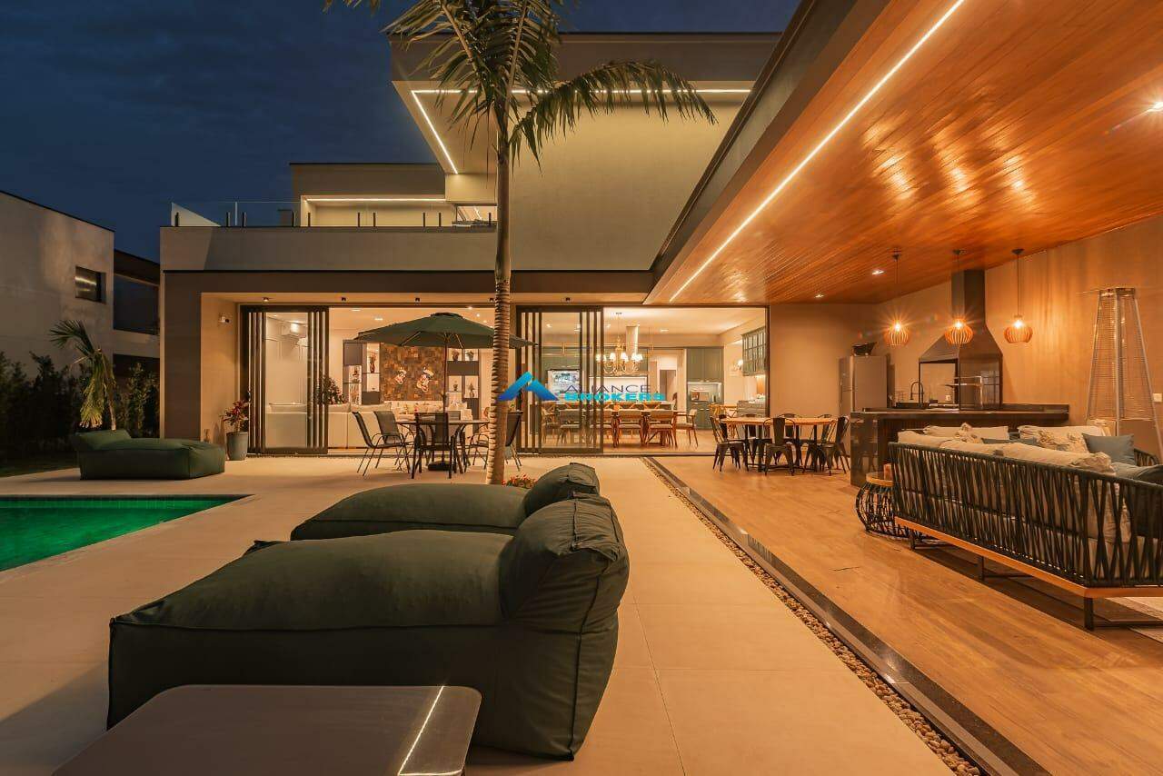 Casa, 5 quartos, 587 m² - Foto 1