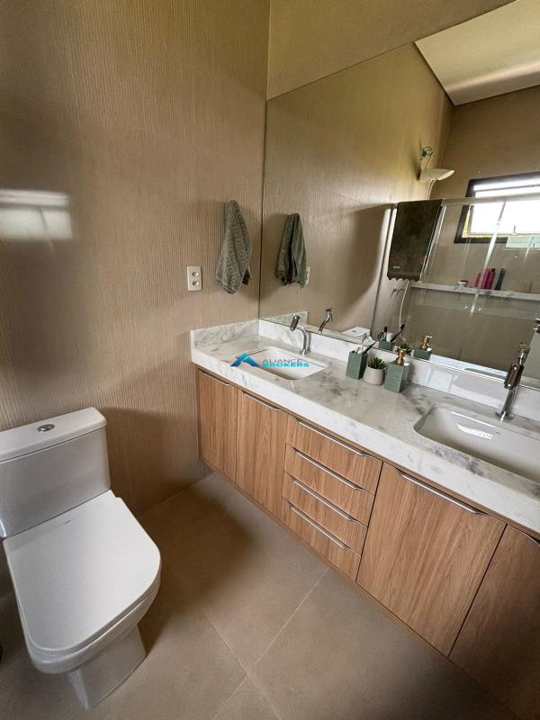 Casa, 3 quartos, 238 m² - Foto 24