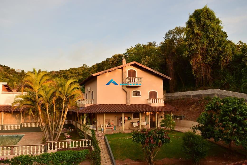 Chácara, 4 quartos, 1591 m² - Foto 1