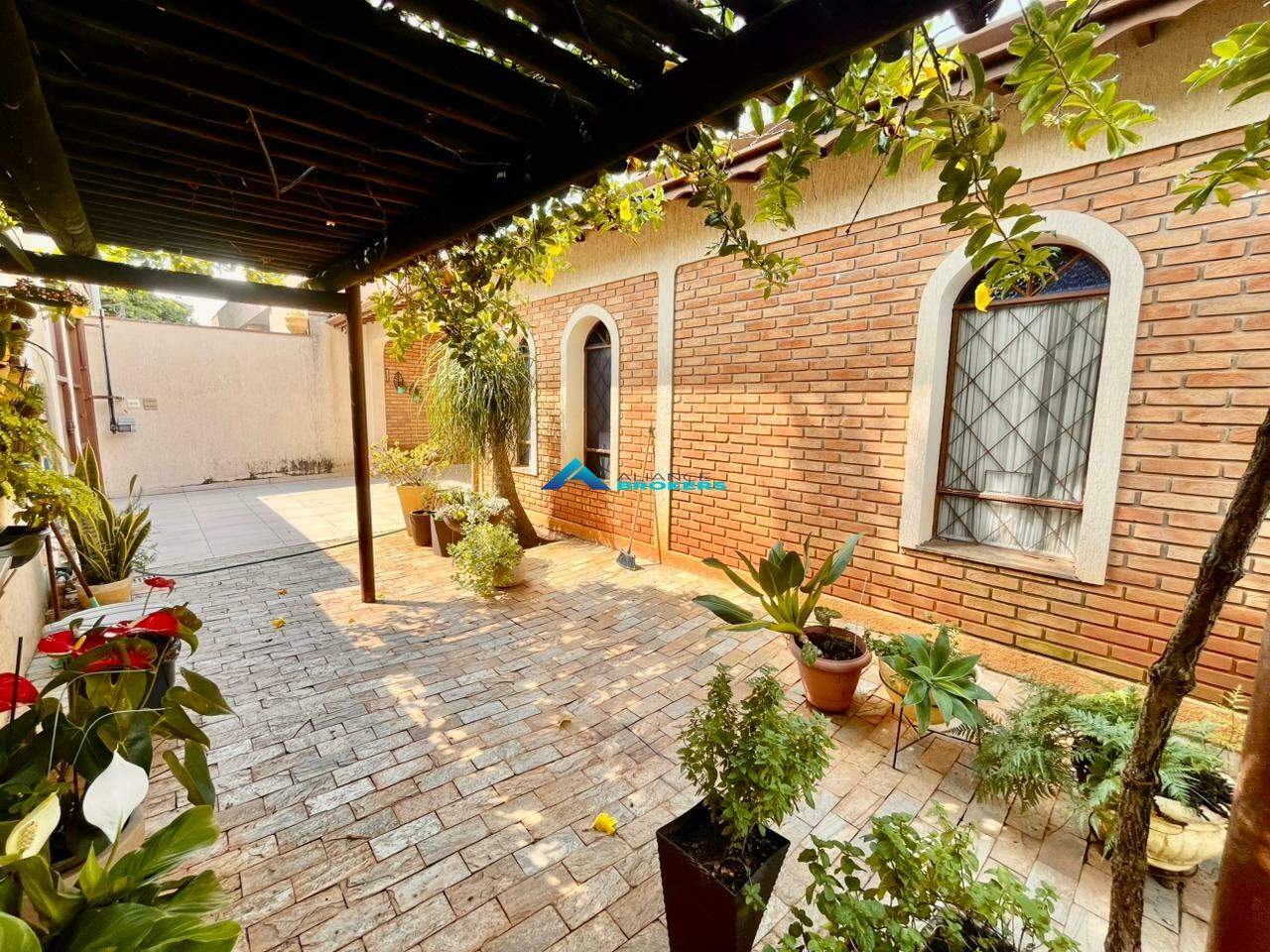 Casa, 3 quartos, 180 m² - Foto 2