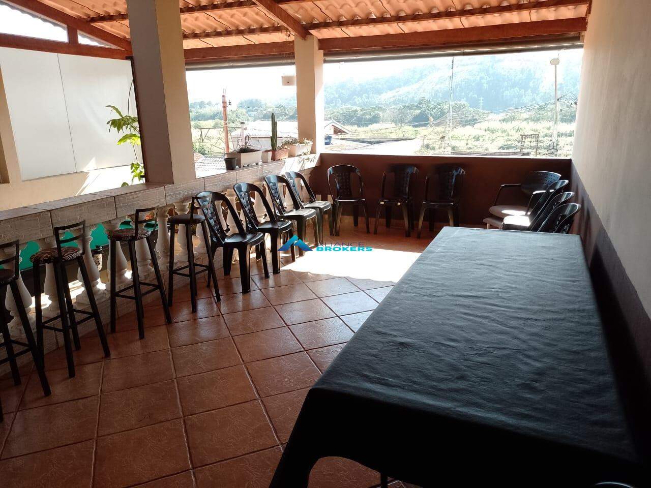 Casa, 3 quartos, 240 m² - Foto 2