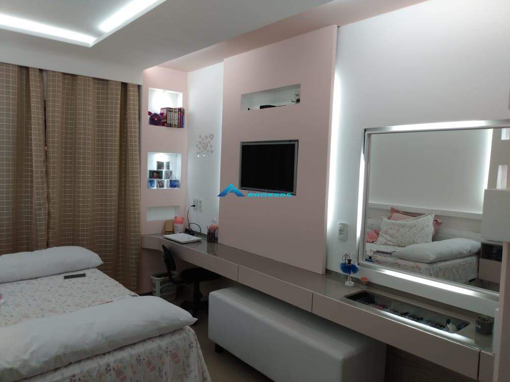 Casa, 3 quartos, 240 m² - Foto 28