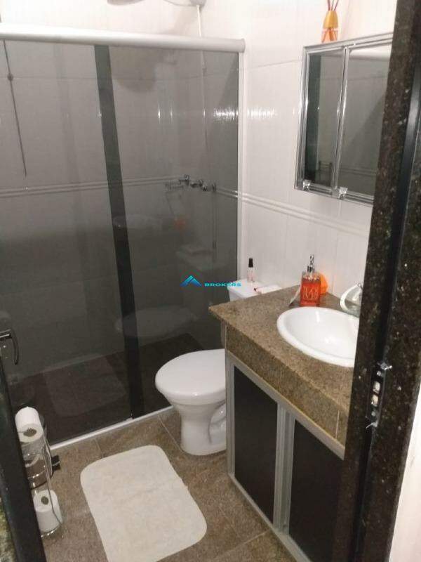 Casa, 3 quartos, 240 m² - Foto 26