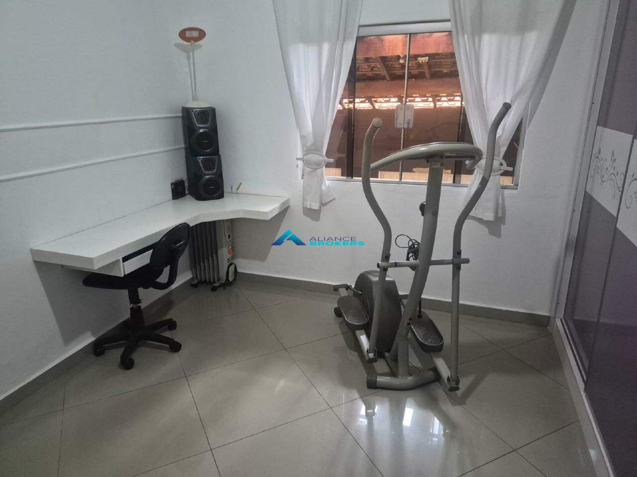 Casa, 3 quartos, 240 m² - Foto 19