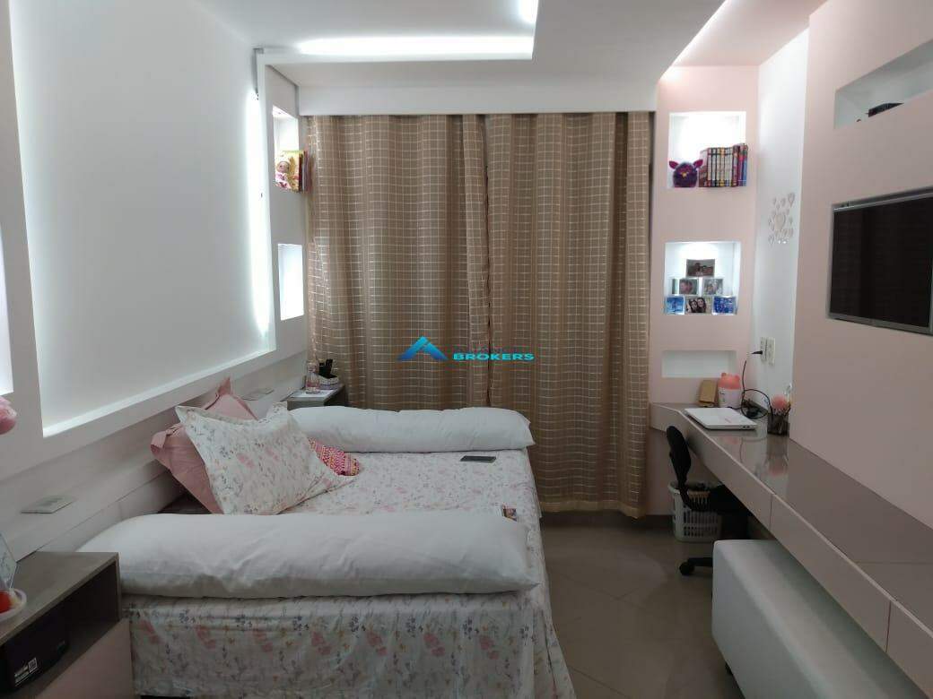 Casa, 3 quartos, 240 m² - Foto 9