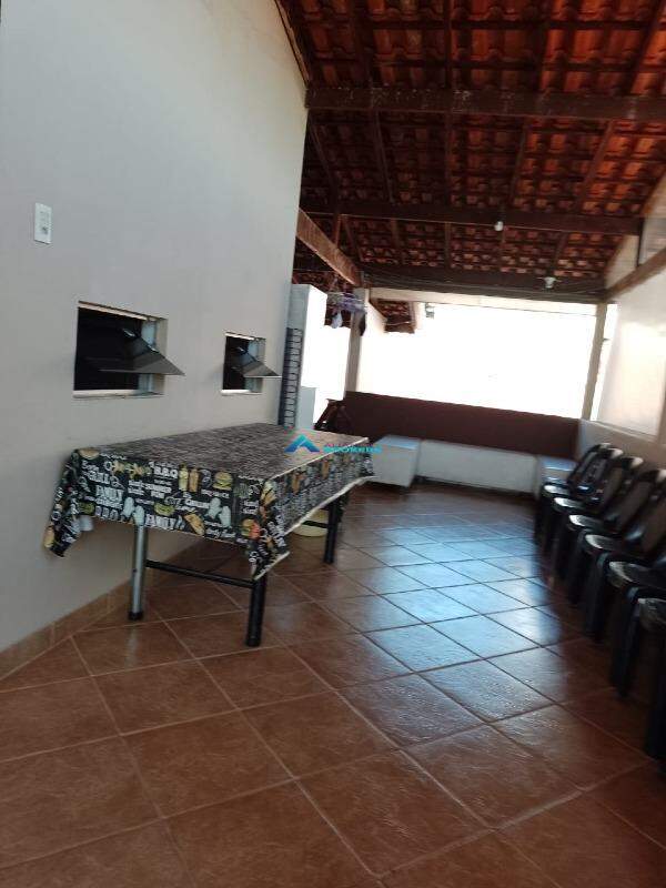 Casa, 3 quartos, 240 m² - Foto 1