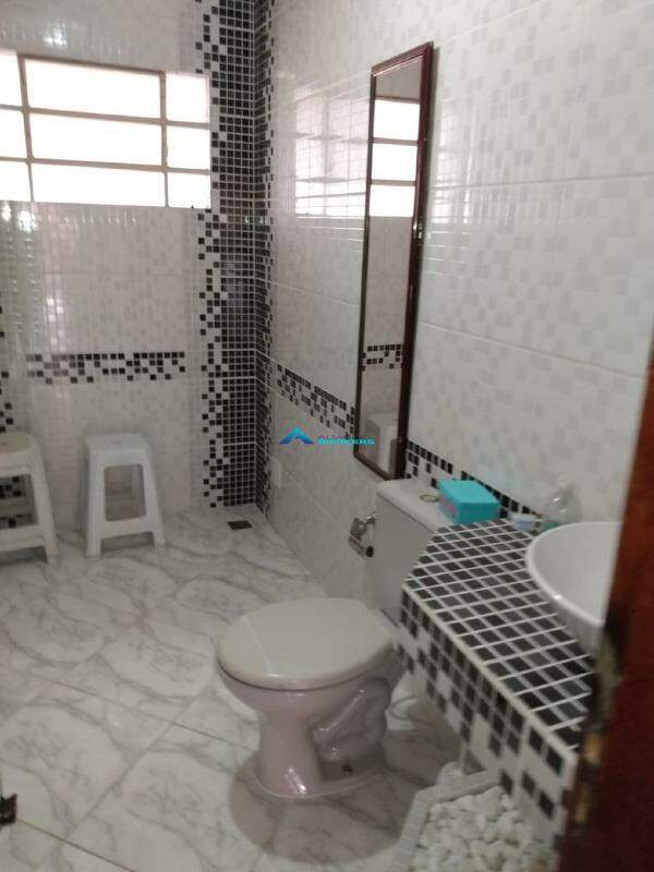 Casa, 3 quartos, 240 m² - Foto 10