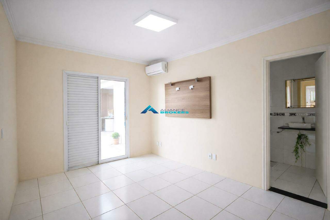 Casa, 4 quartos, 288 m² - Foto 19