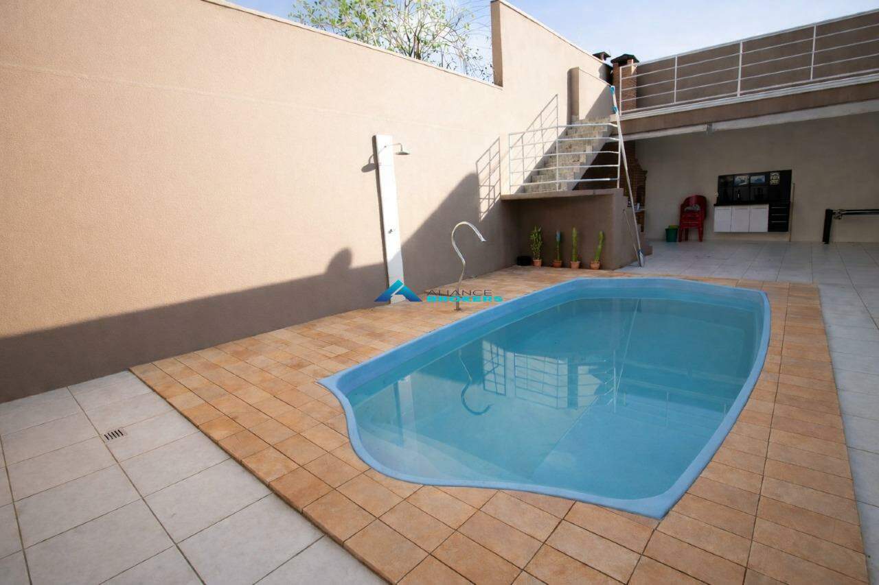 Casa, 4 quartos, 288 m² - Foto 2