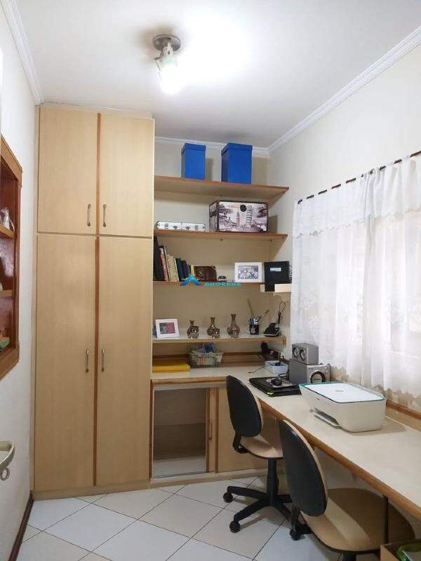 Casa, 3 quartos, 319 m² - Foto 8