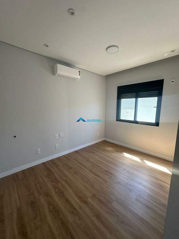 Casa, 5 quartos, 226 m² - Foto 23