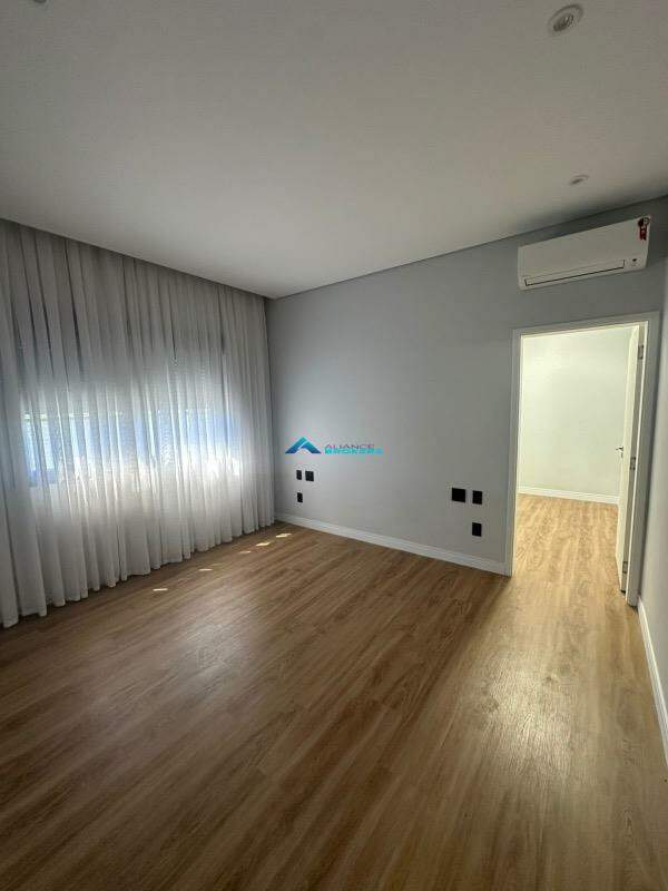 Casa, 5 quartos, 226 m² - Foto 20