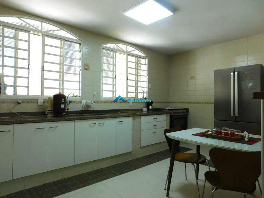 Casa, 4 quartos, 600 m² - Foto 23