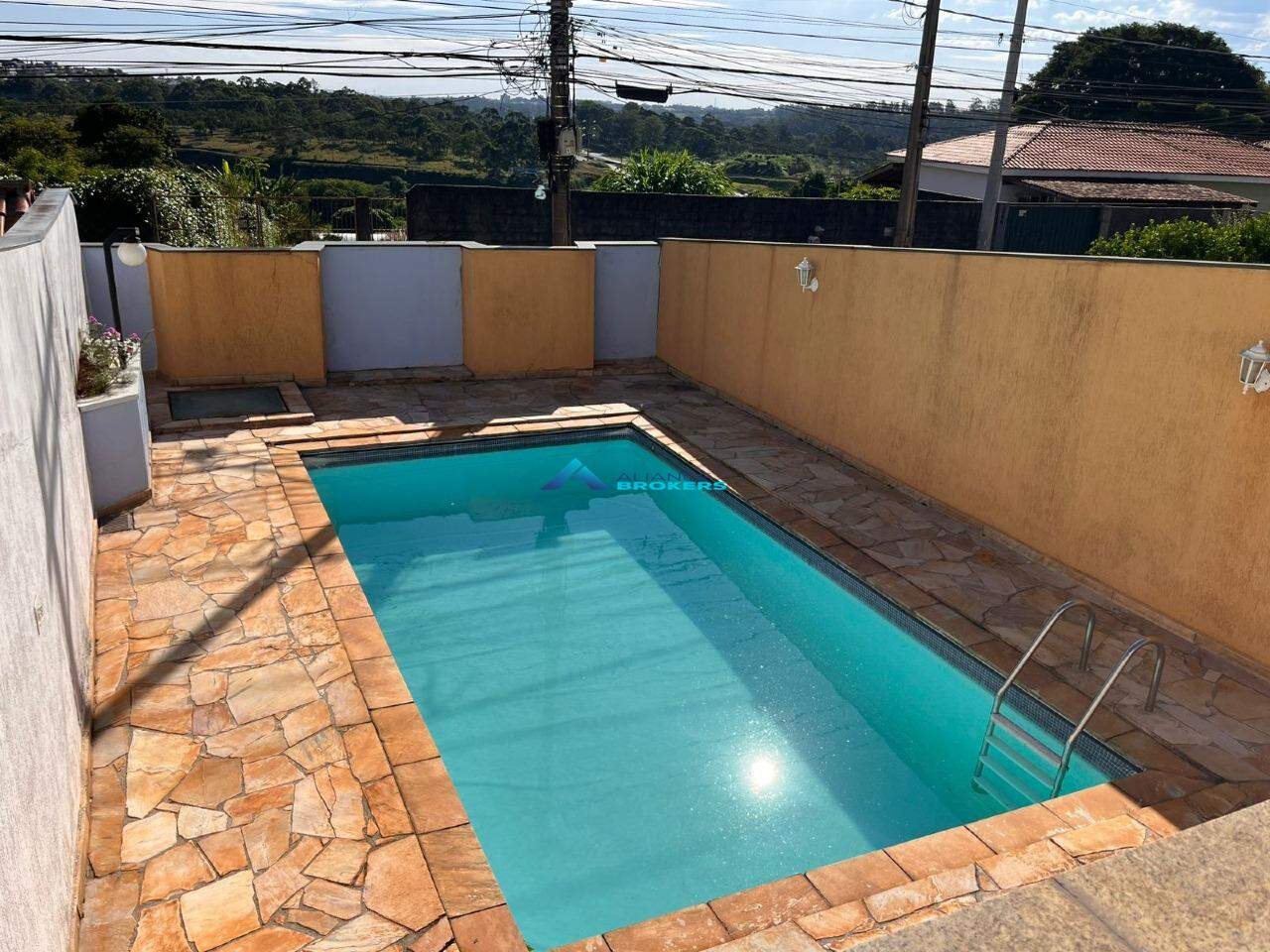 Casa, 4 quartos, 215 m² - Foto 1