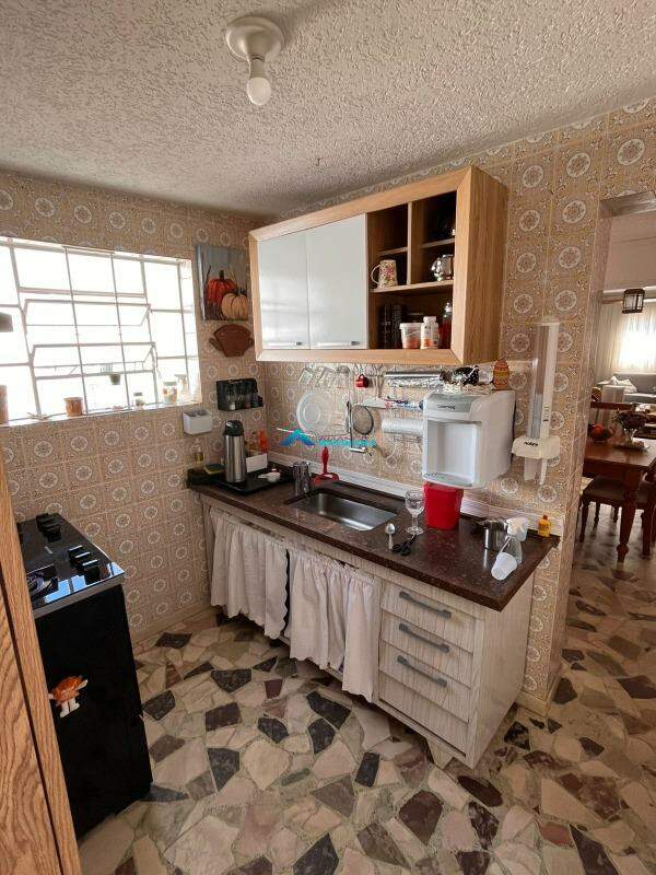 Casa, 4 quartos, 215 m² - Foto 8