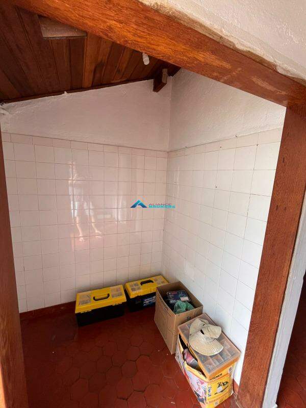 Casa, 4 quartos, 215 m² - Foto 17