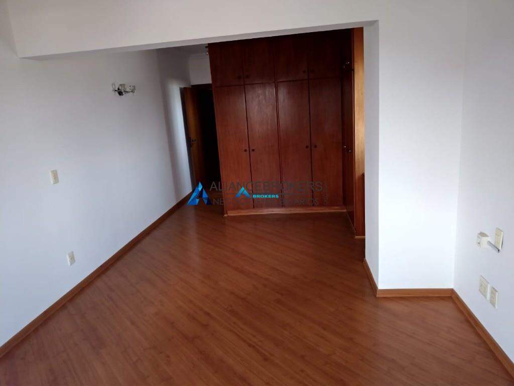 Apartamento à venda com 4 quartos, 268m² - Foto 11