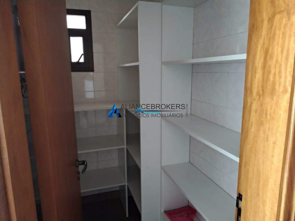 Apartamento à venda com 4 quartos, 268m² - Foto 18